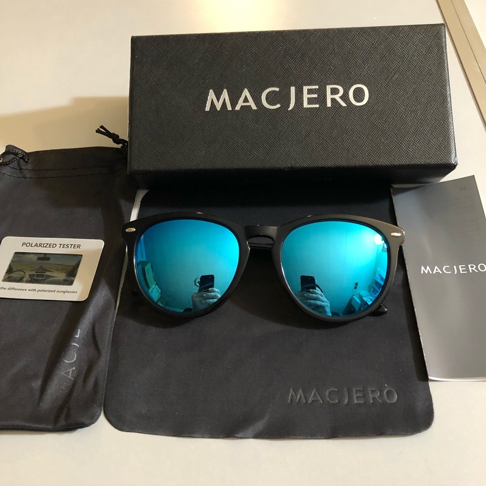 Macjero black frame polarized Unisex Sunglasses